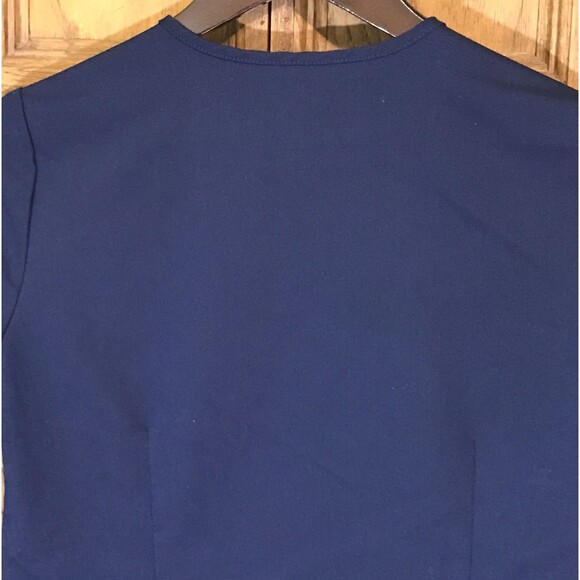 Figs Casma Three-Pocket Scrub Top Womens XXS Navy Blue Poly/Rayon/Spandex V-Neck - Picture 10 of 10
